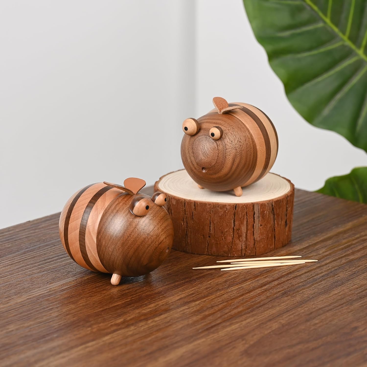 Bee Toothpick Holder Dispenser - Kitchen Gadgets Images recension och pris
