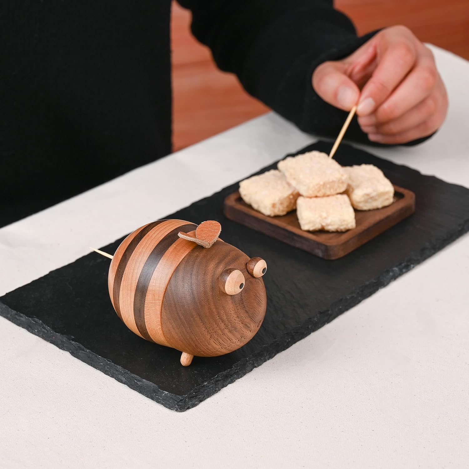 Bee Toothpick Holder Dispenser - Kitchen Gadgets Images recension och pris